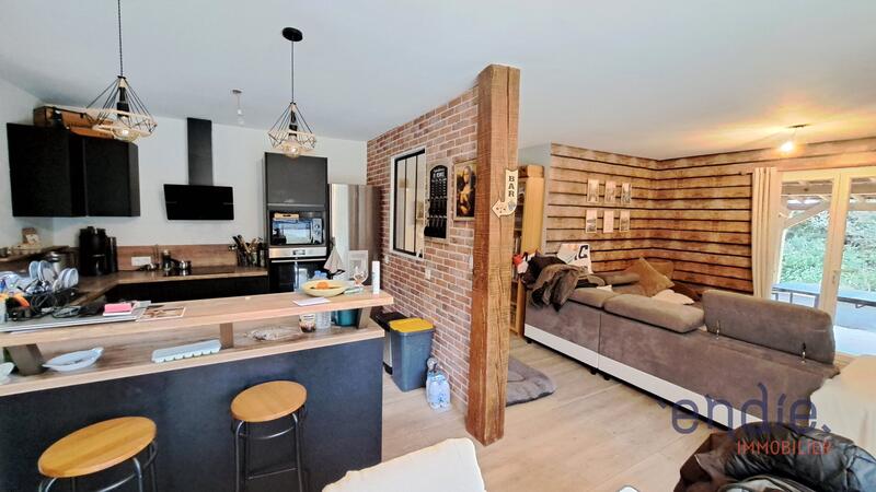 Maison - 97 m² - 5 pièces