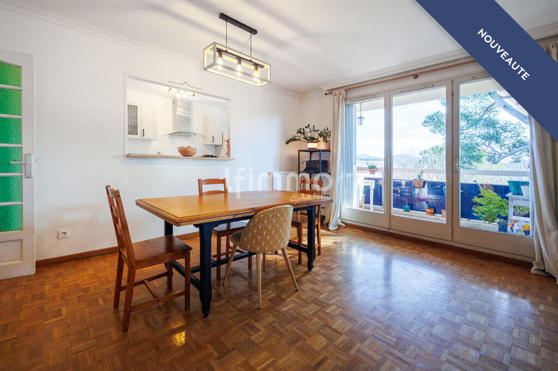 Appartement - 82 m² - 3 pièces