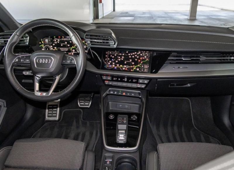 Audi A3 sportback 45 TFSIe 245 s-Line / Toit Ouvrant Matrix Led Sieges Elec Aff Tete Haute Regulateur de Distance