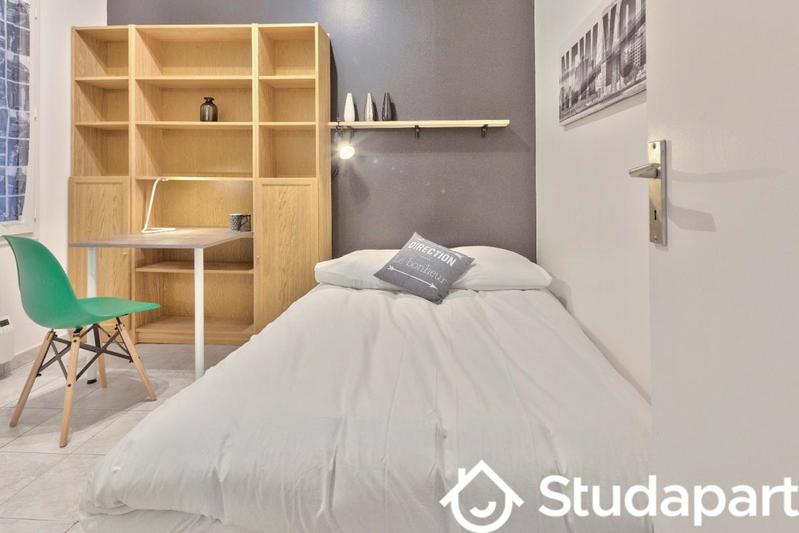 Chambre - 10 m² - 1 pièce