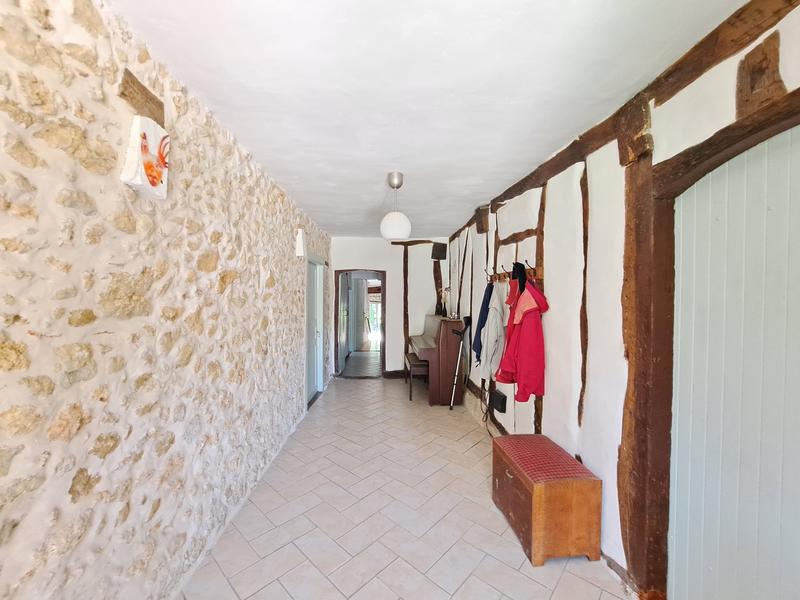 Maison - 550 m² - 16 pièces