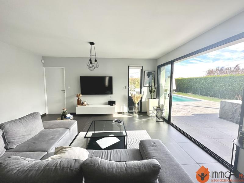 Maison - 140 m² - 5 pièces