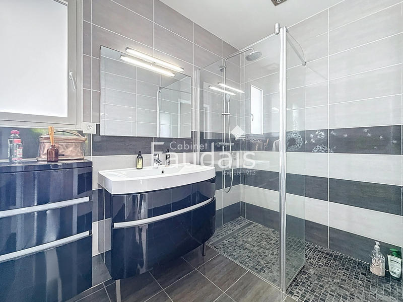 Maison - 173 m² - 7 pièces