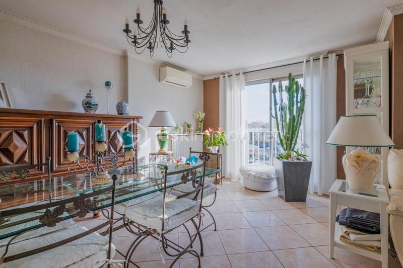 Appartement - 80 m² - 4 pièces