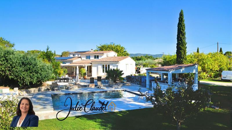 Maison - 274 m² - 9 pièces