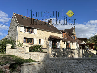 Maison - 144 m² - 6 pièces