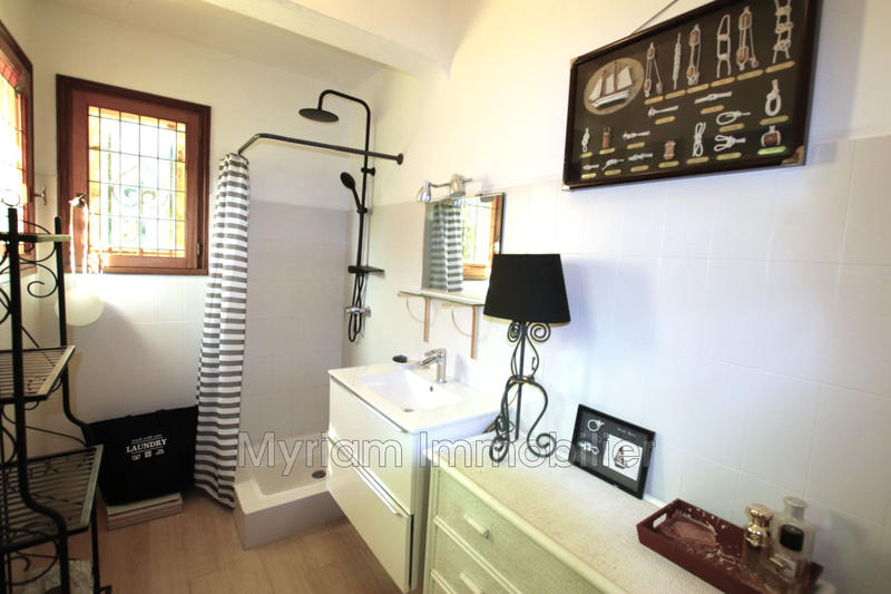 Maison - 265 m² - 8 pièces