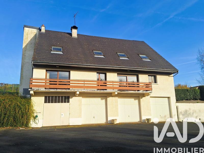 Maison - 225 m² - 7 pièces