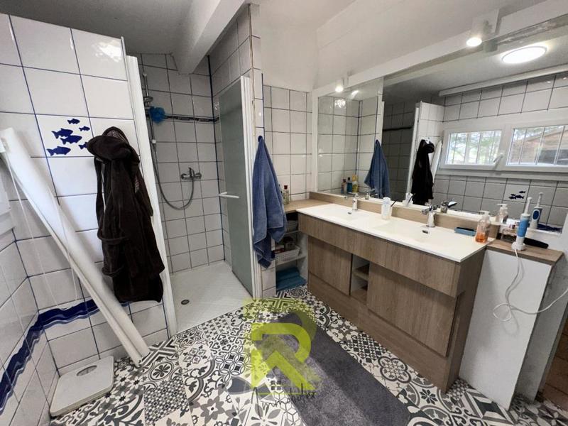 Propriété - 195 m² - 8 pièces