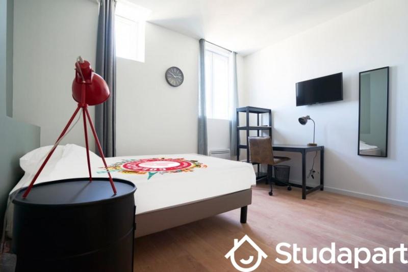 Chambre - 15 m² - 1 pièce