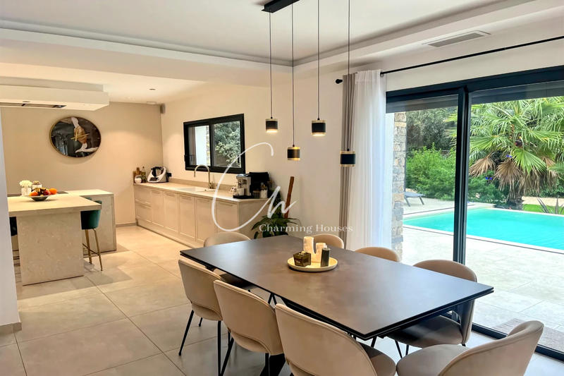 Maison contemporaine - 187 m² - 6 pièces