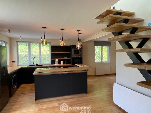 Maison - 92 m² - 5 pièces