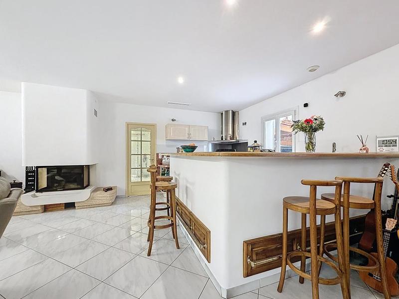 Villa - 187 m² - 5 pièces