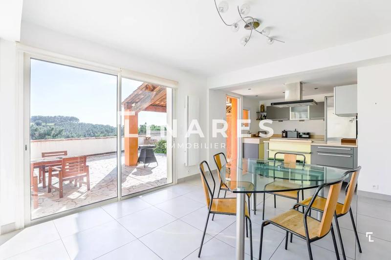 Maison - 160 m² - 5 pièces