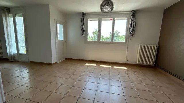 Appartement - 89 m² - 5 pièces