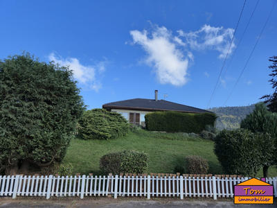 Maison traditionnelle - 98 m² - 4 pièces