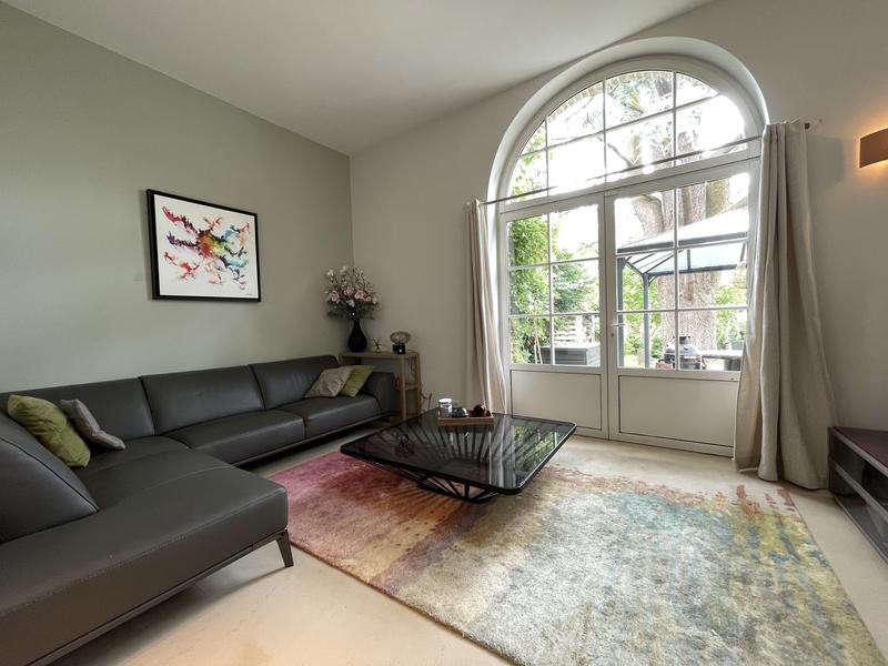 Maison - 279 m² - 10 pièces