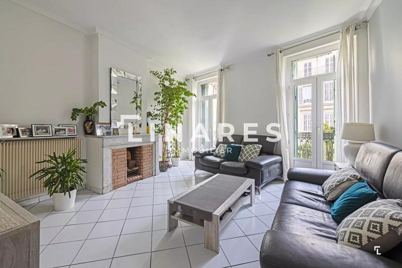 Appartement - 100 m² - 4 pièces