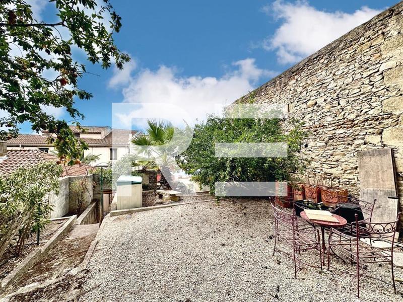 Maison de village - 220 m² - 7 pièces