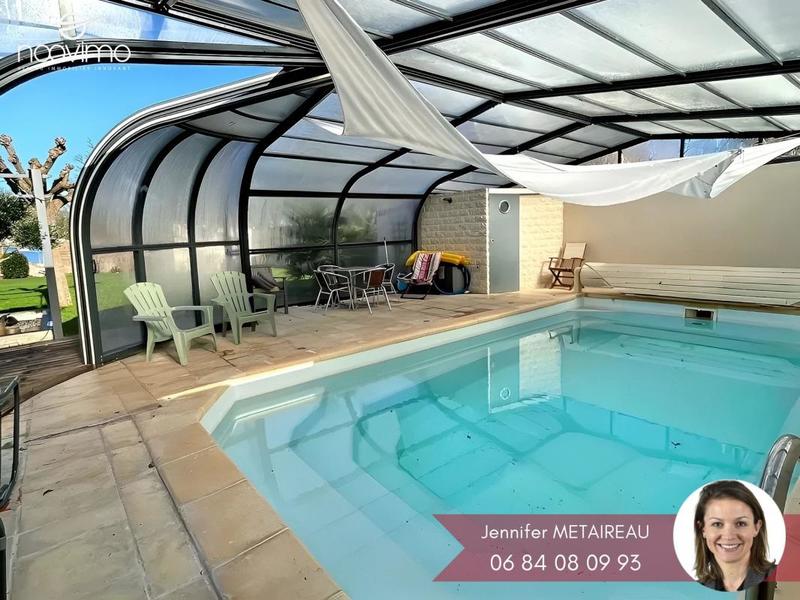 Maison - 222 m² - 9 pièces