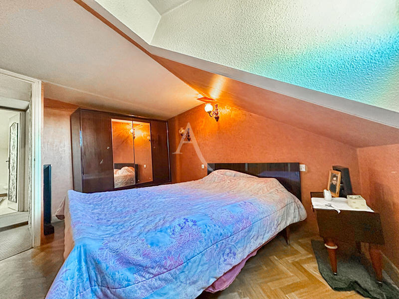 Immeuble - 7 pièces