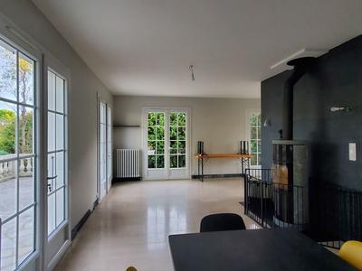 Maison - 187 m² - 7 pièces