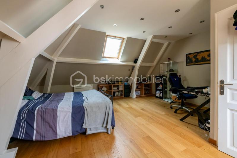 Maison d'architecte - 202 m² - 8 pièces