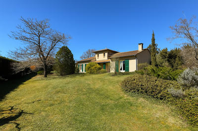 Maison - 195 m² - 6 pièces