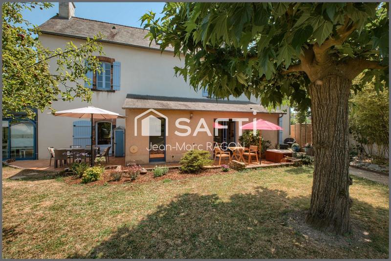 Maison de maîtres - 214 m² - 9 pièces