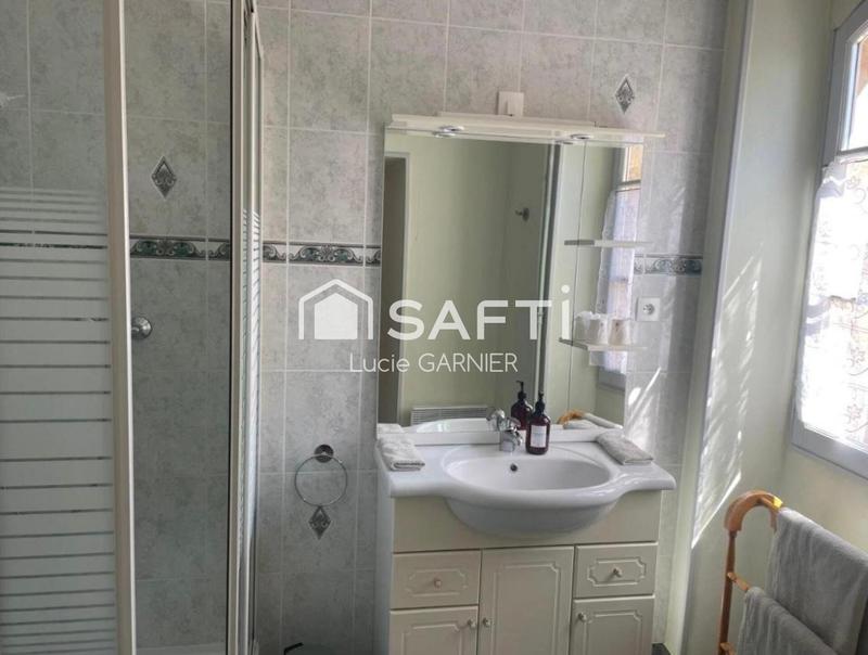 Maison - 300 m² - 13 pièces