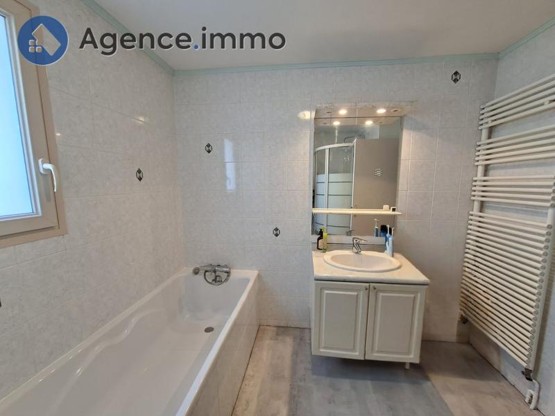 Maison traditionnelle - 139 m² - 7 pièces