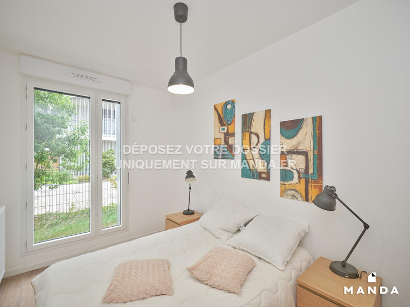 Chambre - 14 m² - 5 pièces