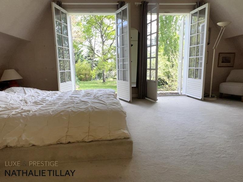 Maison - 222 m² - 9 pièces