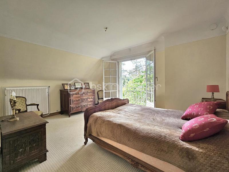 Demeure - 231 m² - 7 pièces