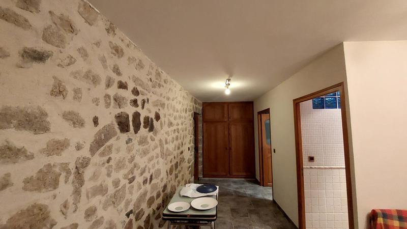 Maison - 300 m² - 8 pièces