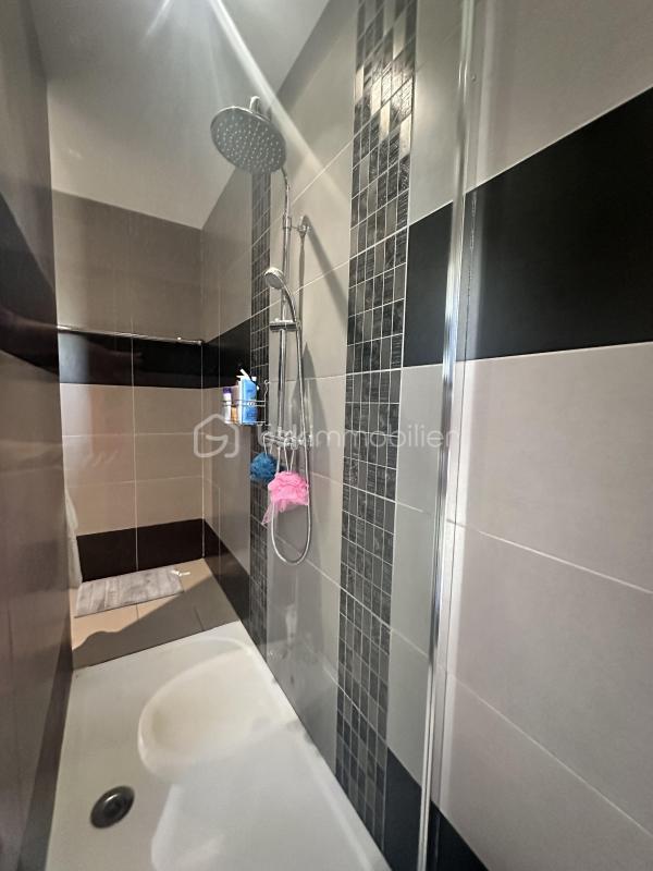 Propriété - 136 m² - 7 pièces