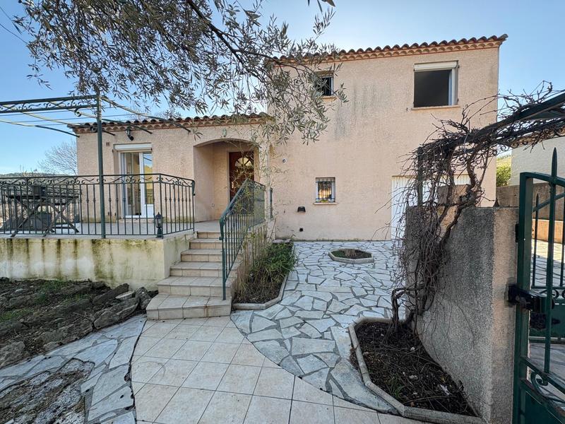 Maison traditionnelle - 140 m² - 5 pièces