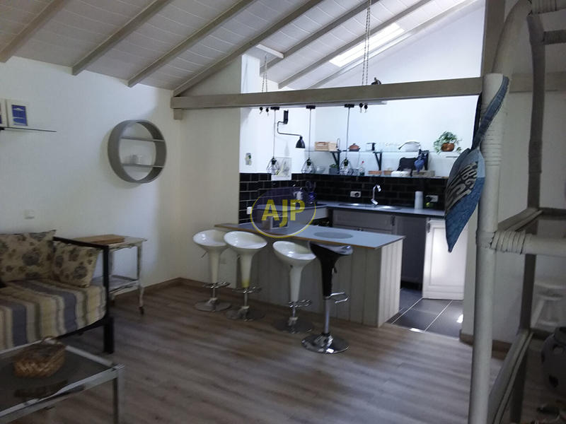 Maison - 204 m² - 6 pièces