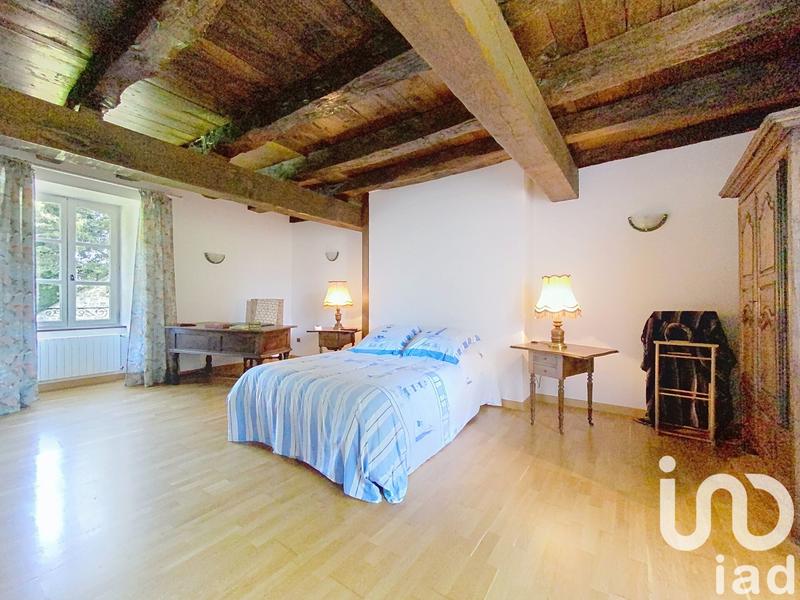 Maison - 219 m² - 6 pièces