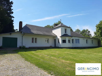 Maison - 216 m² - 8 pièces