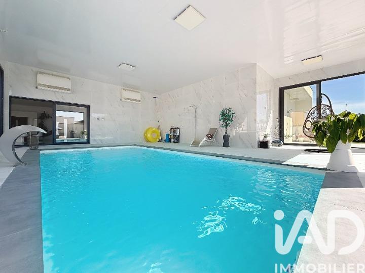 Maison - 259 m² - 5 pièces