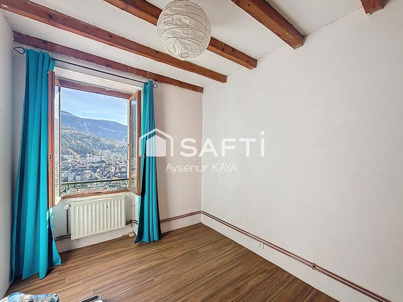 Maison - 93 m² - 6 pièces