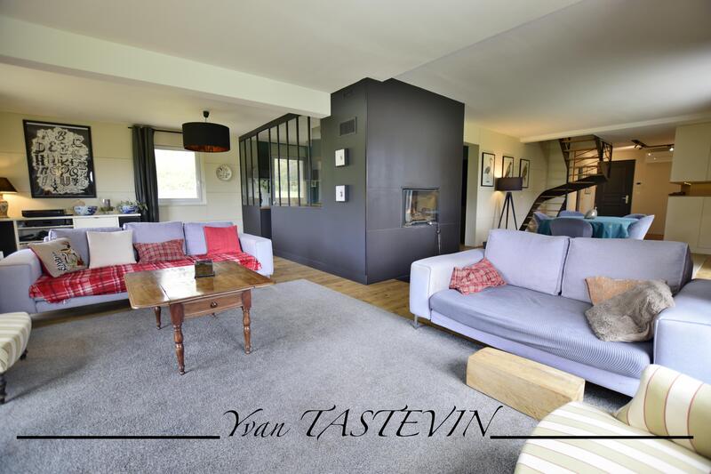 Villa - 233 m² - 9 pièces