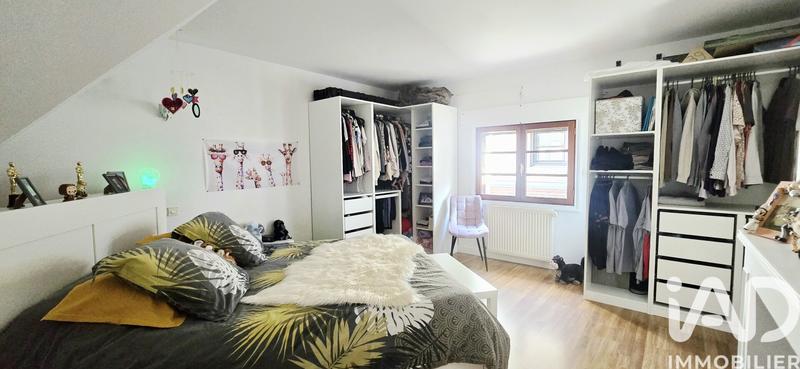 Maison - 212 m² - 10 pièces