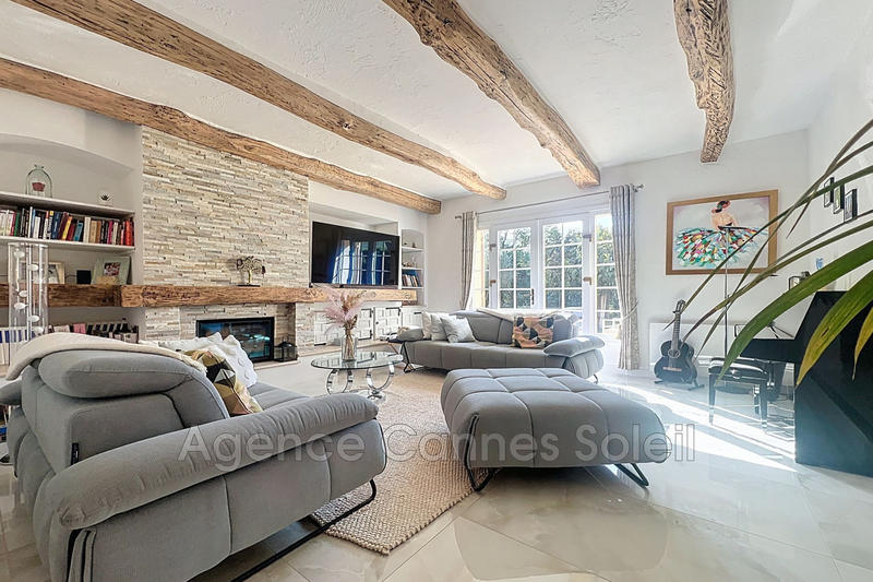 Villa - 210 m² - 7 pièces