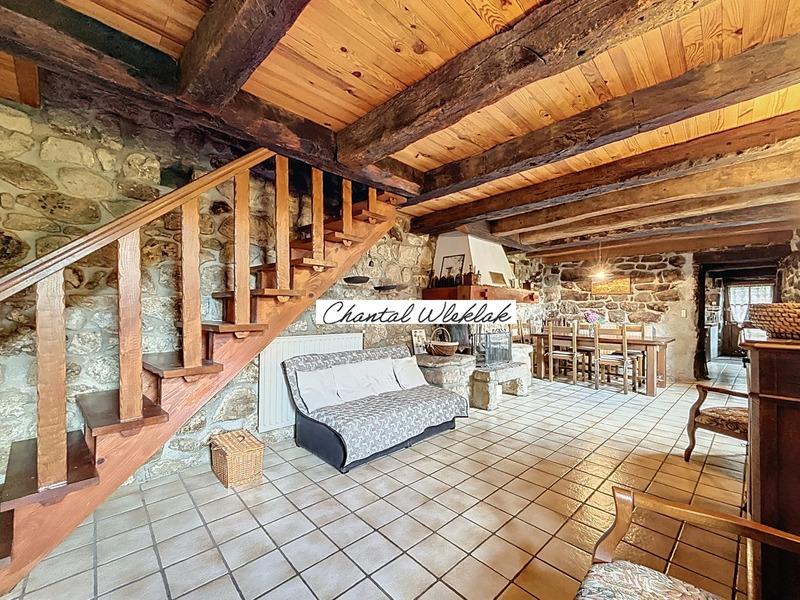 Maison - 98 m² - 5 pièces