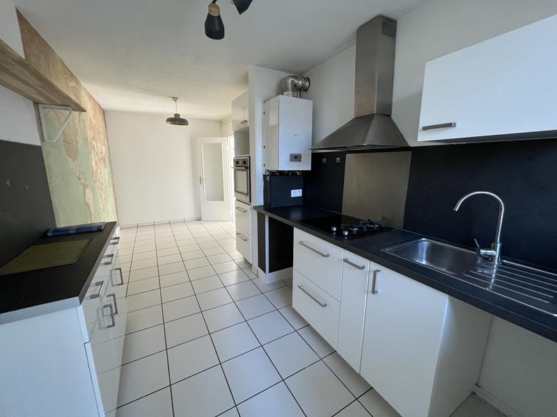 Appartement - 80 m² - 3 pièces