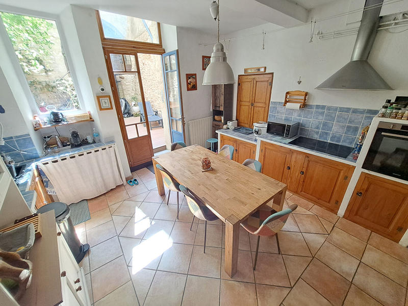 Maison - 180 m² - 7 pièces