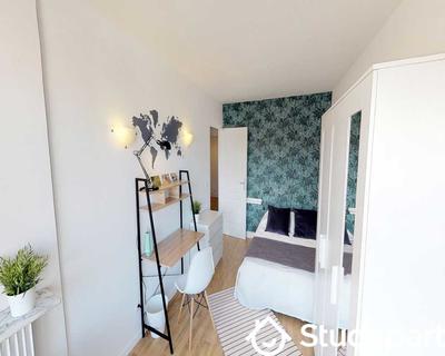 Chambre - 80 m² - 1 pièce