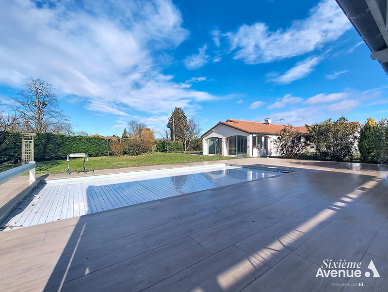 Maison - 142 m² - 7 pièces